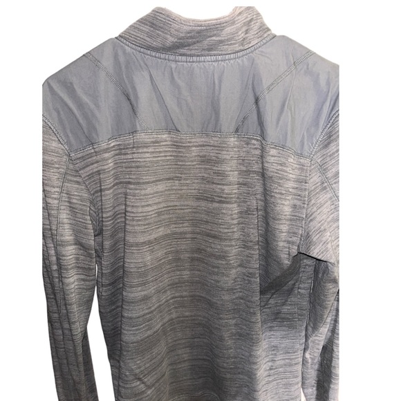 Calvin Klein sweatshirt - Picture 2 of 4